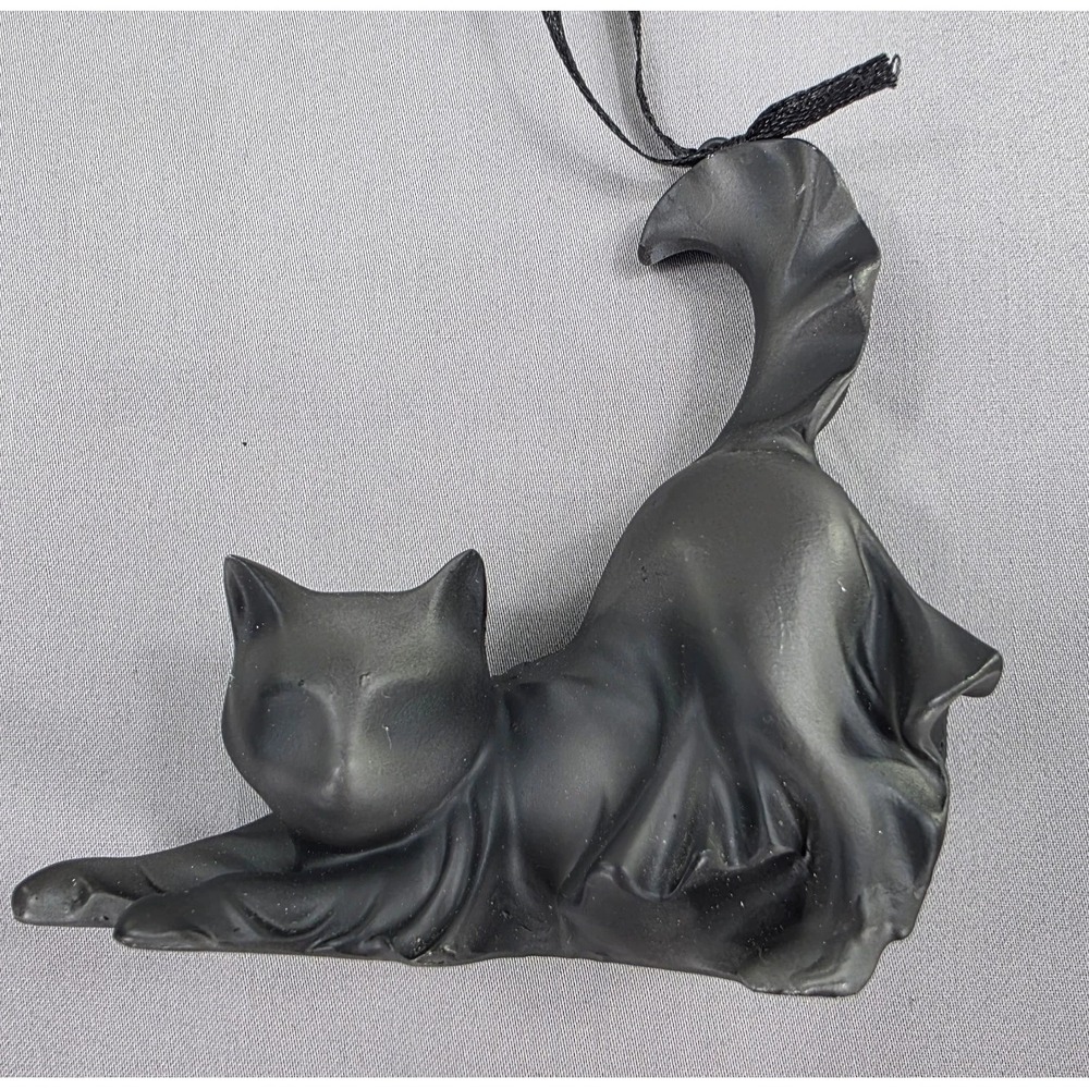 Cracker Barrel Exclusive Resin Ghost Black Cat Ornament NWT Halloween '25 Spooky